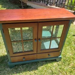 Display Cabinet With Light