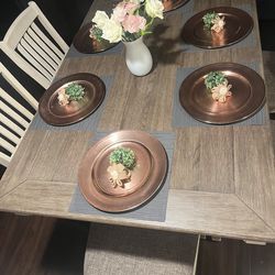 Rustic wood dinning table