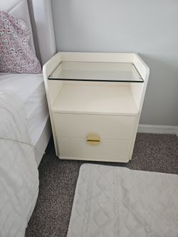 Beidge nightstand set of 2