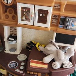 Play Kitchen 