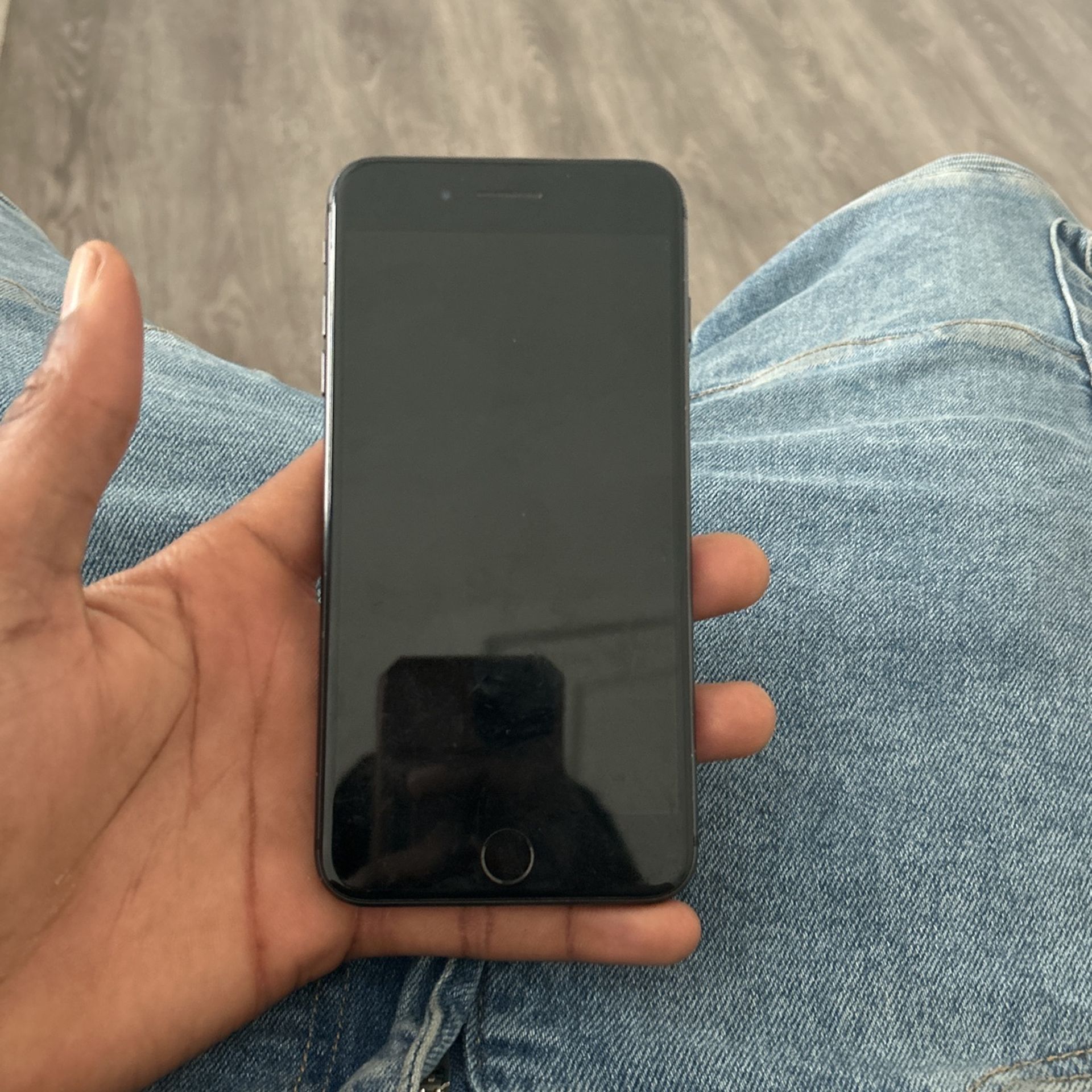 iPhone 8 Plus