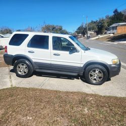 2005 Ford Escape XLT