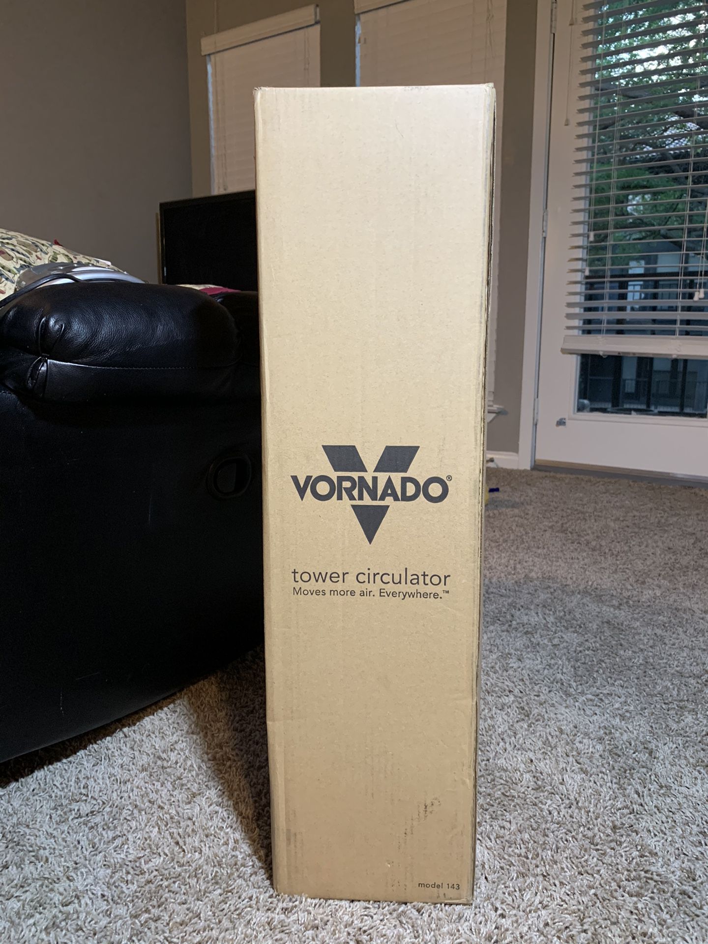 Vornado 143 whole room air circulator tower fan, 29"