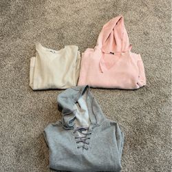 Sweatshirts Medium