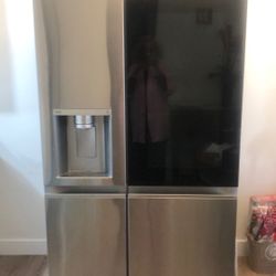 Refrigerator LG Grey/Black Width 2ft 24 Inches Length 5ft/60 Inches 