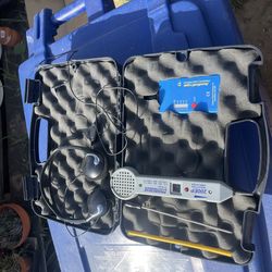 Acutrak ultrasonic leak detector