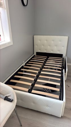Twin size bed