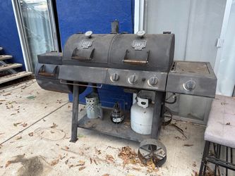 Oklahoma Joe grill and smoker