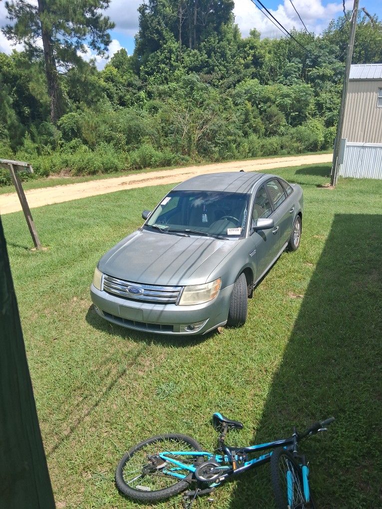 2008 Ford Taurus