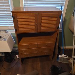 1970's Ethan Allen Dresser