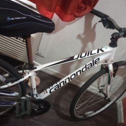 Cannondale Quick Six, White 26 Mens Bicycle 