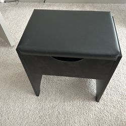 Mini Storage Chair