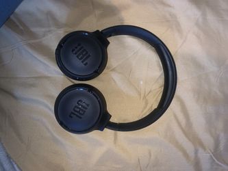 JBL wireless headphones