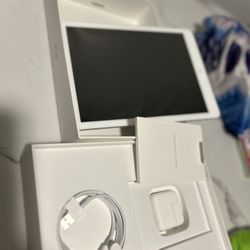 NEW iPad 6th Gen - Brand New Open Box - 32GB WiFi
