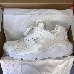 Nike Huarache Run GS Triple White Pure Platinum – Size 7Y (Women’s 8.5) – New