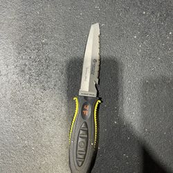 Wenoka 4” Serrated Titanium Dive Knife – Yellow