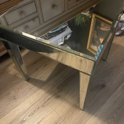 Mirrored End/Side Table