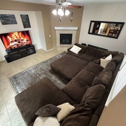 MOVING- EXCELLENT CONDITION!! COUCH