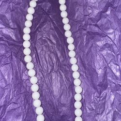 EUC Beauty Moonstone Beaded Necklace, 18" 
