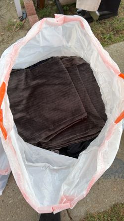 Vendo 2 bolsas de ropa de mujer es ropa interior y Mayas SML todo por $8 buenas condiciones