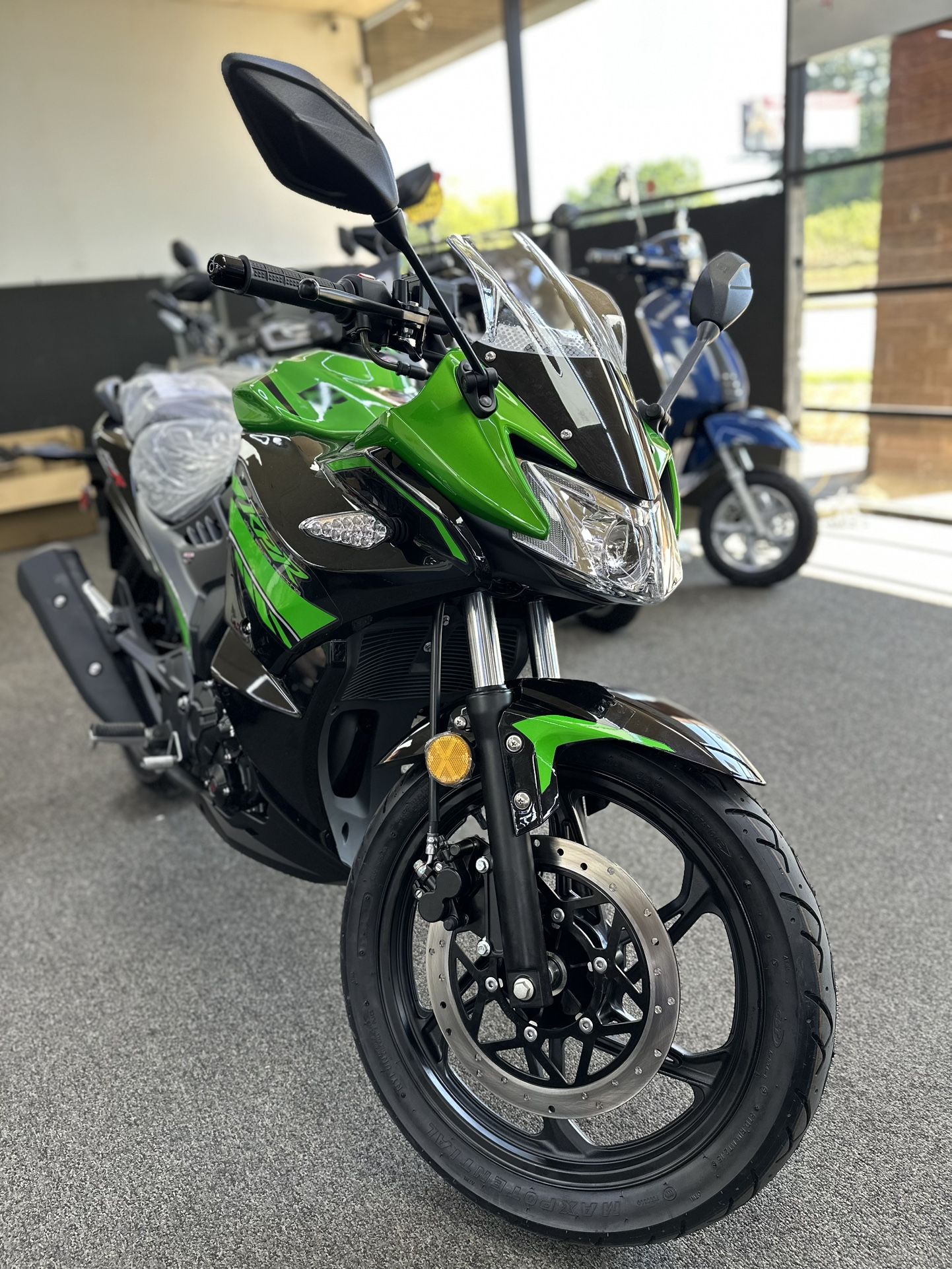 LIFAN 200cc KPR MOTORCYCLE