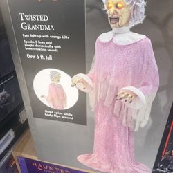TWISTED GRANDMA Halloween animatronic spirit