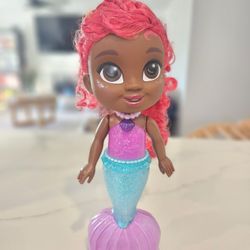 Disney Junior Splash & Glow Ariel Doll.