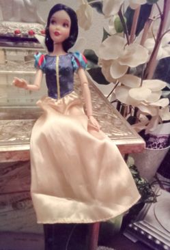 Disney SNOW WHITE BARBIE