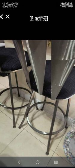 El Dorado counter height bar stools! Like New condition! Black velvet seats!