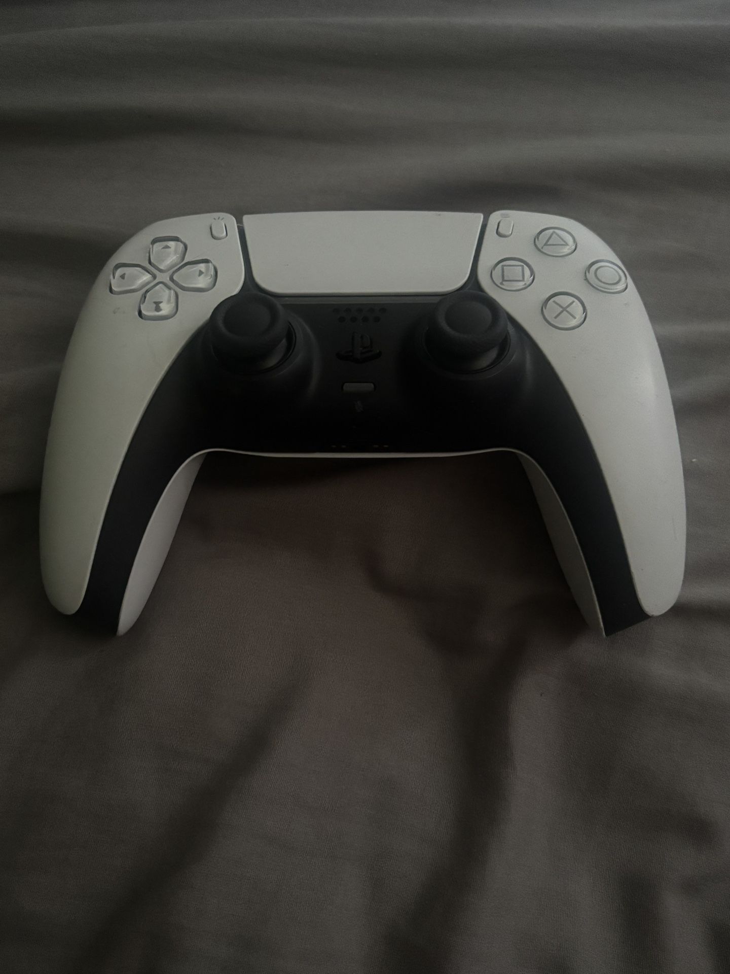 PS5 controller