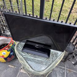 ETEC 20” LED TV – HDMI – No Power Cord – Used