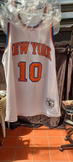 Retired No. 10  Walt clyde fraser , It's a large
