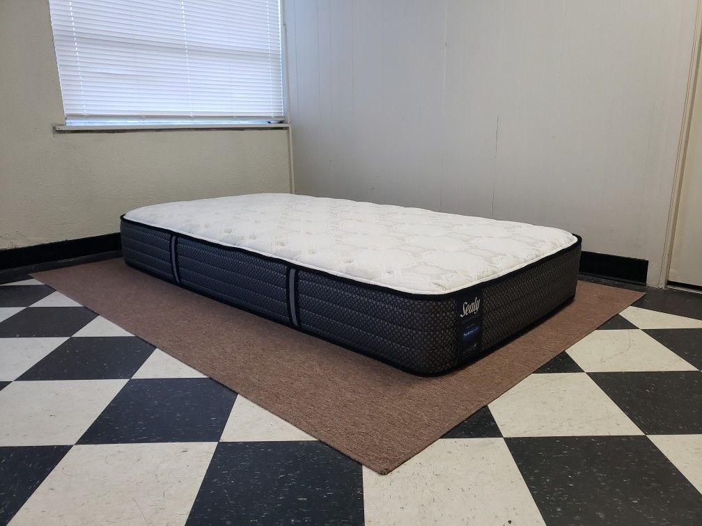 Twin size mattress - can DELIVER almost anywhere for $20 extra - gently used and in very good condition π