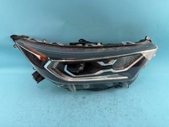 OEM 2019-2021 Toyota Rav4 LED USA Chrome Non AFS RH Right Headlight 81110-0R162