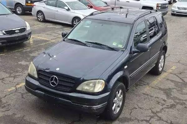2000 MERCEDES-BENZ ML320 Part out
