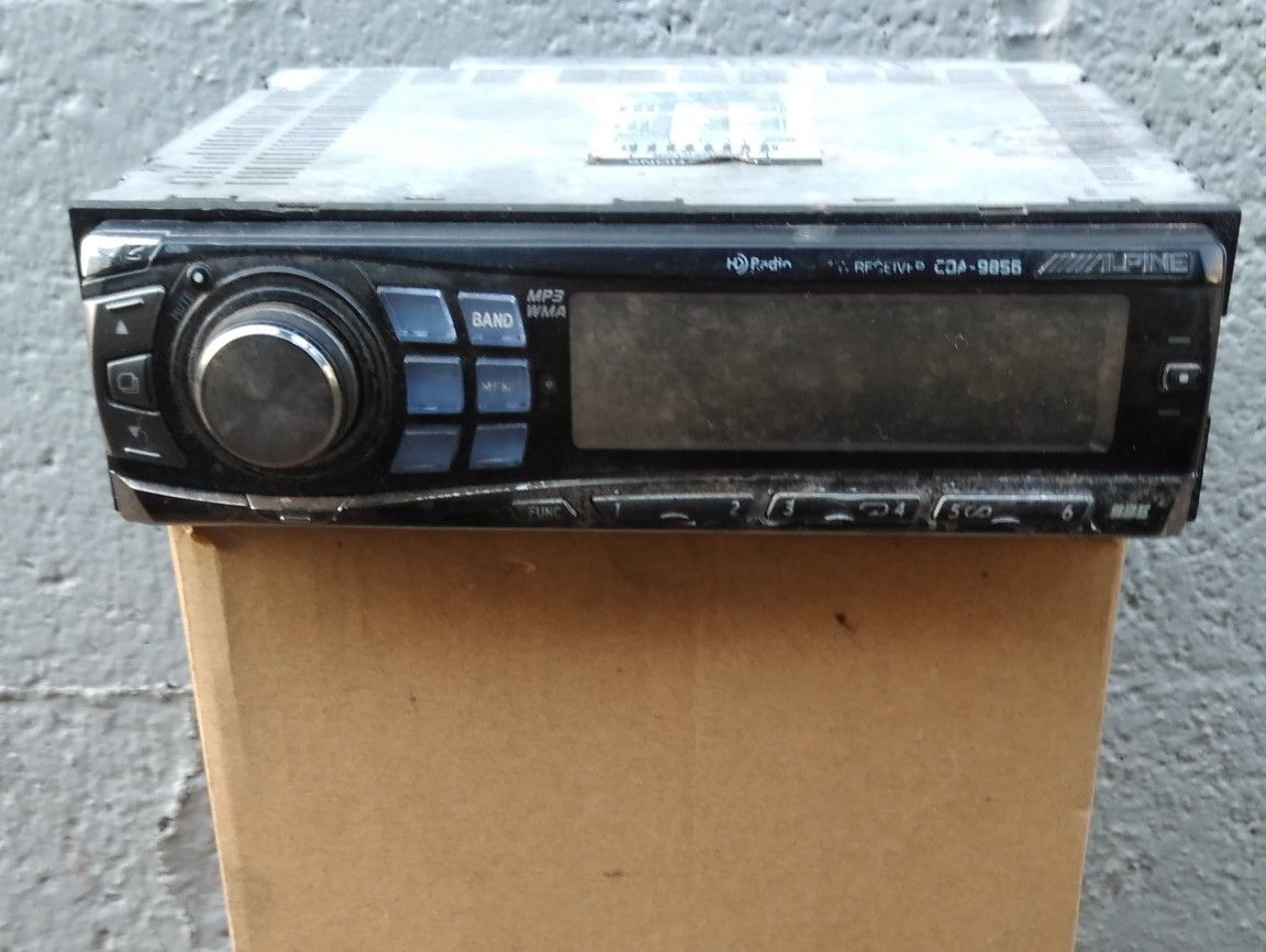 Alpine CDA-9856
CD Player MP3/WMA Playback