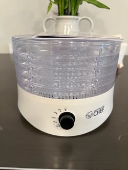 Food dehydrator