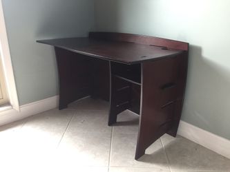 Pier one imports sale desk