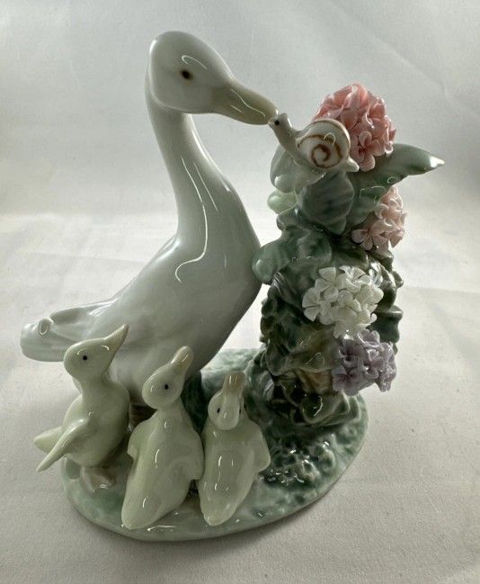 Lladro "How Do You Duck" Figurine 1984 #1439 Signed By Artist, Mint, W/Box