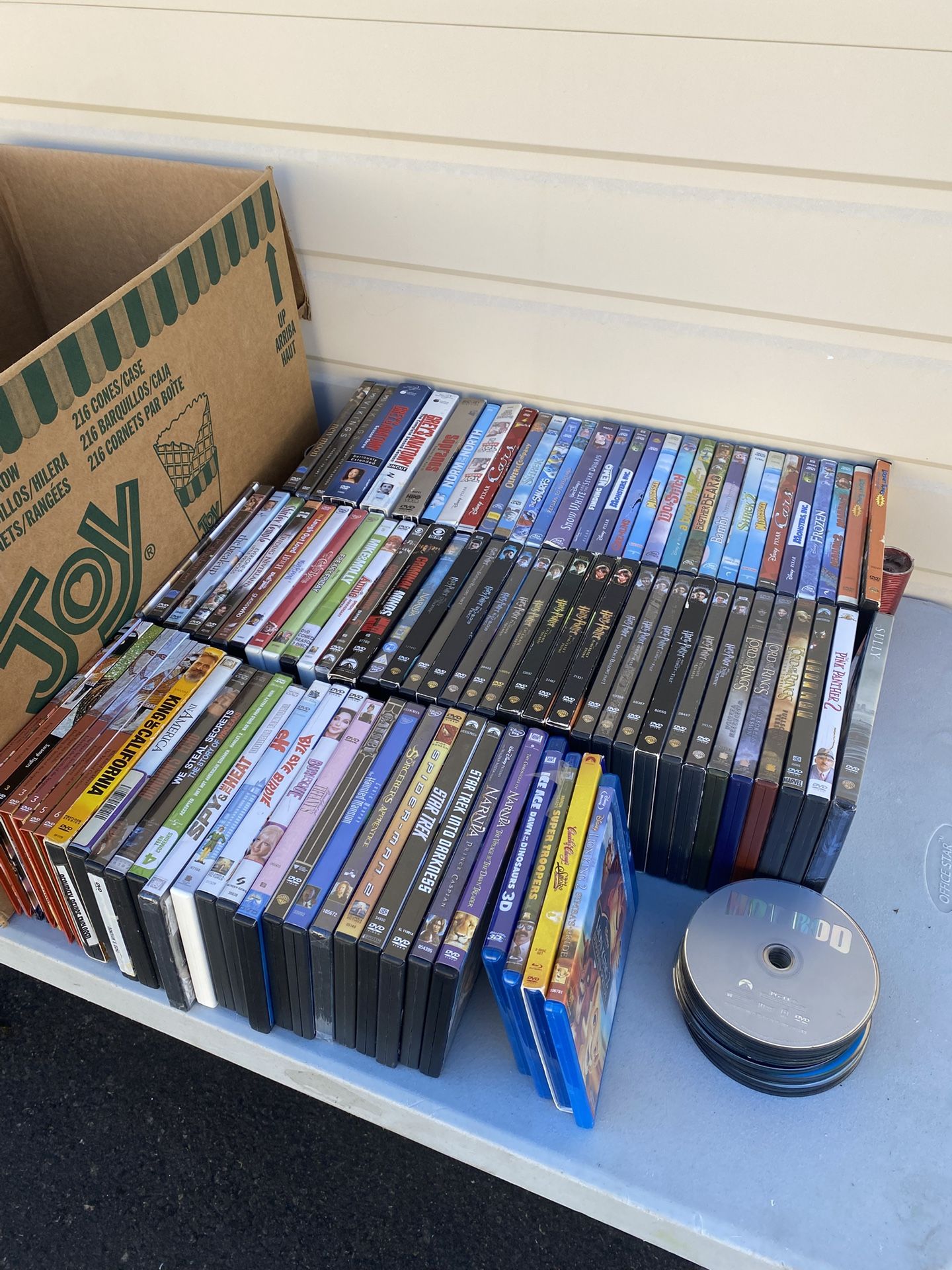 Lot 125 Movies ( DVDs 90 In Cases, 29 Loose + Blu-ray 4 In Cases, 2 Loose )