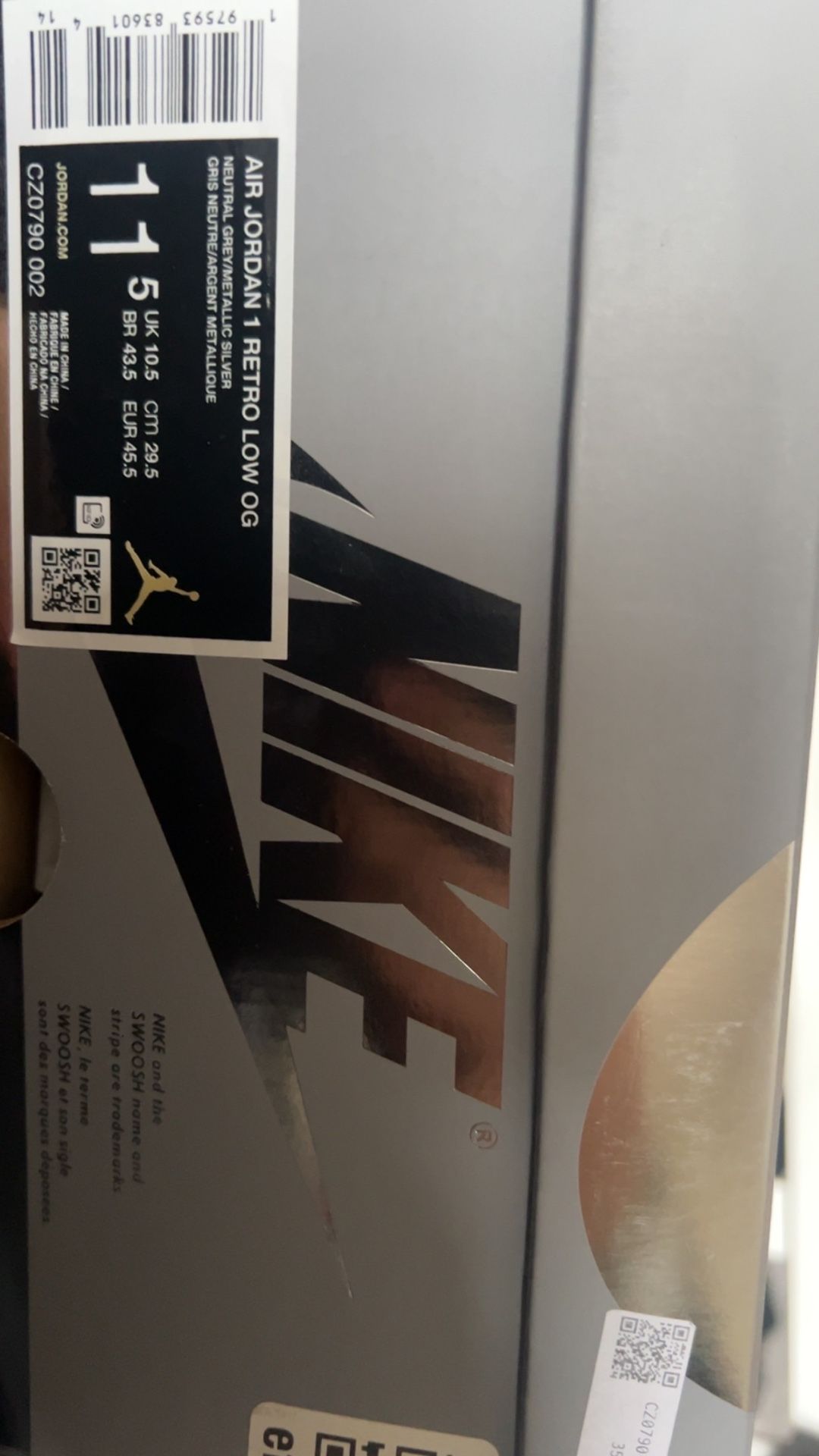 Air Jordan 1 Retro Low OG Neutral Grey Metallic Silver