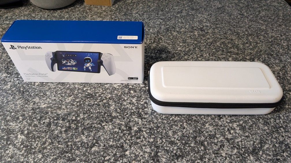 Garage Sale!! PlayStation Portal + Protective Travel Case – Like New!