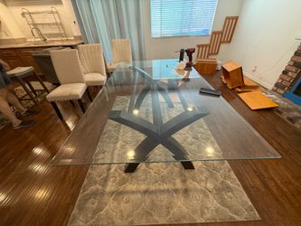 Dining table & 4 chairs