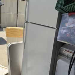 Whirl Pool Fridge 