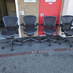 HERMAN MILLER AERON CHAIRS LIKE NEW