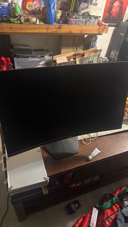32 inch monitor