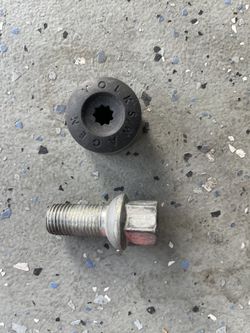 VW Wheel Lug Nuts & Locks