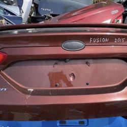Ford Fusion ( Tailgate / Trunk Lid )