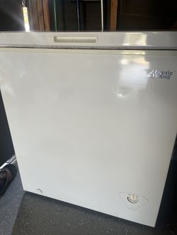 Arctic King Chest Freezer