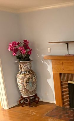 Chinese porcelain floor vase